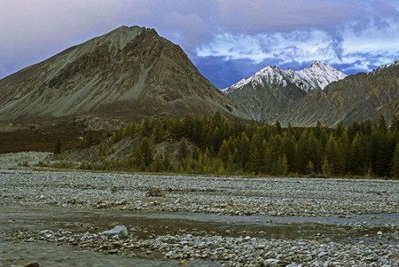 Верховья реки Ниткан, устье реки Правый Ниткан, вид на северо-во